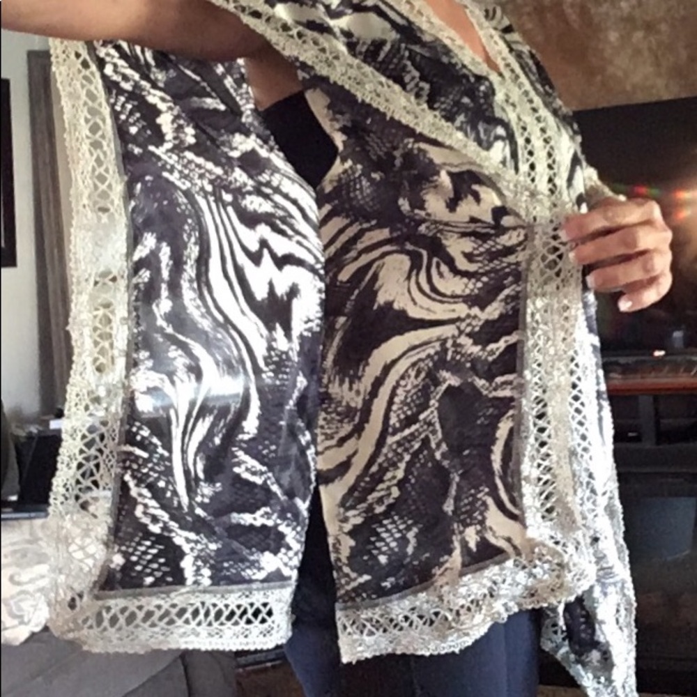 Blouse - Picture 6 of 7